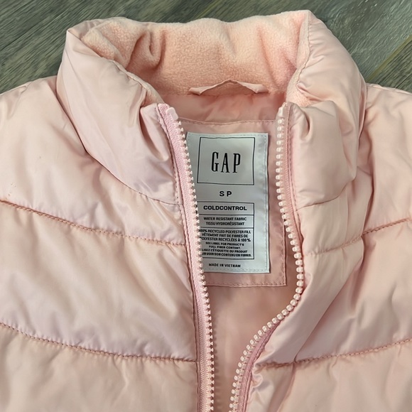Gap Cold Control Pink Puffer Vest - Picture 2 of 3